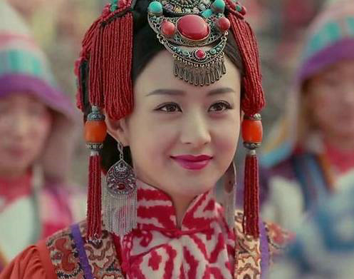 女星的红衣新娘造型 杨蓉演技精湛长相甜美